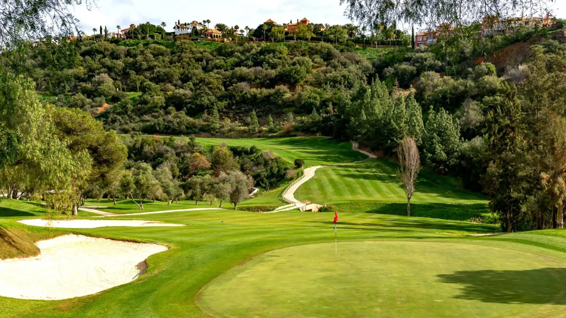Puerto del Almendro Property Guide: Villas, Apartments and Duplex Penthouses
