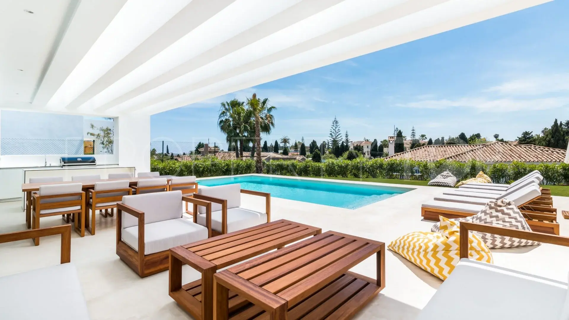 How to Sell a Marbella Property Discreetly: A Guide to Off-Market Sales